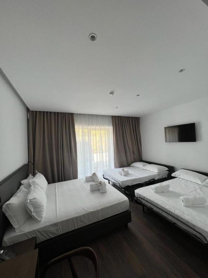 Black Diamond Hotel דרמי מראה חיצוני תמונה